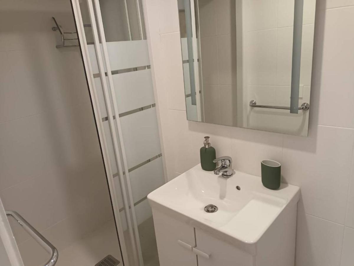 Appartement T2 Renove, Centre-Ville Hendaye, Proche Baie, Sans Ascenseur, Balcon, Calme, Wifi Non Inclus - Fr-1-239-850 Exterior photo
